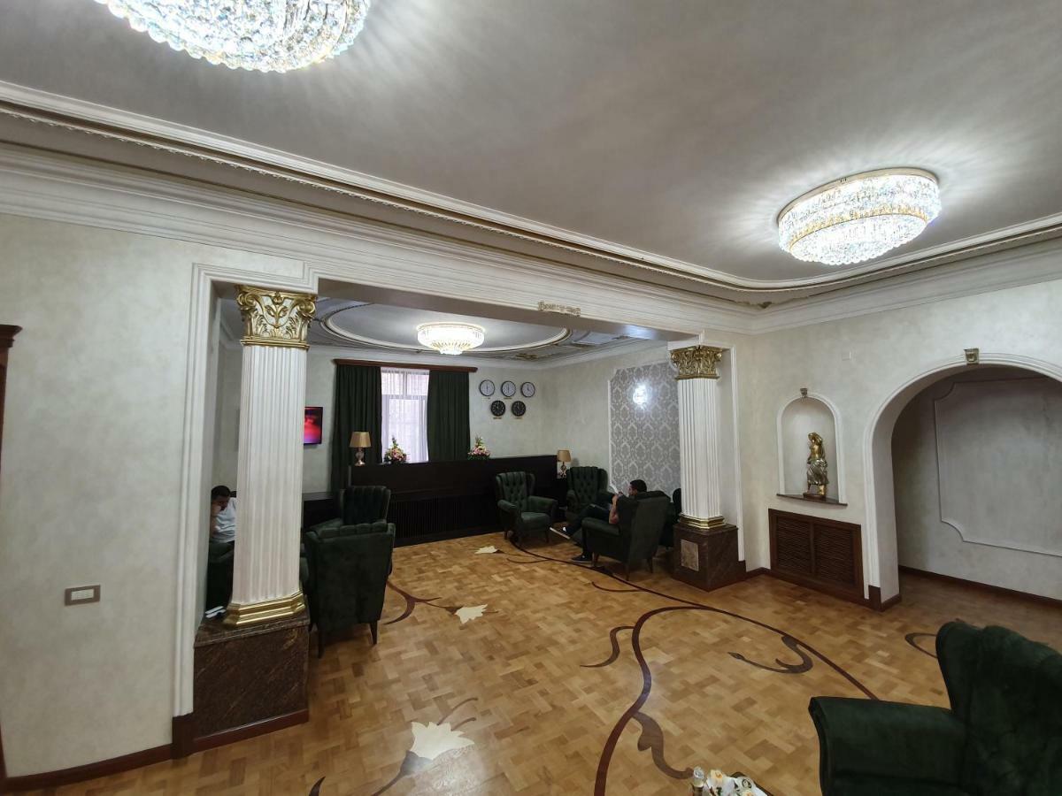 Royal Palace Hotel Vanadzor Eksteriør billede