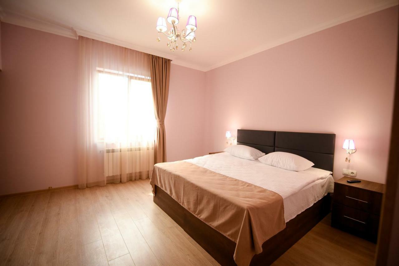 Royal Palace Hotel Vanadzor Eksteriør billede