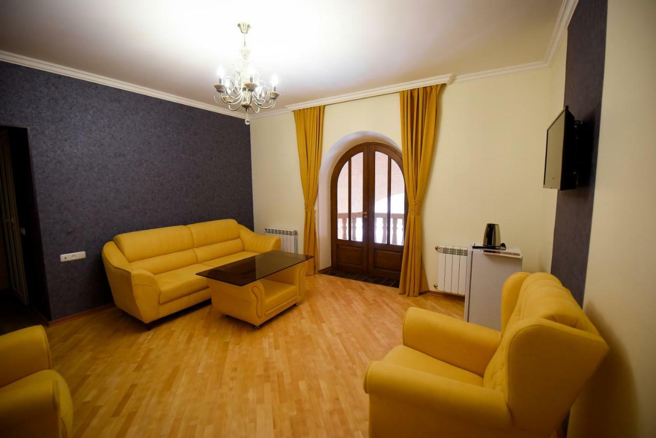 Royal Palace Hotel Vanadzor Eksteriør billede